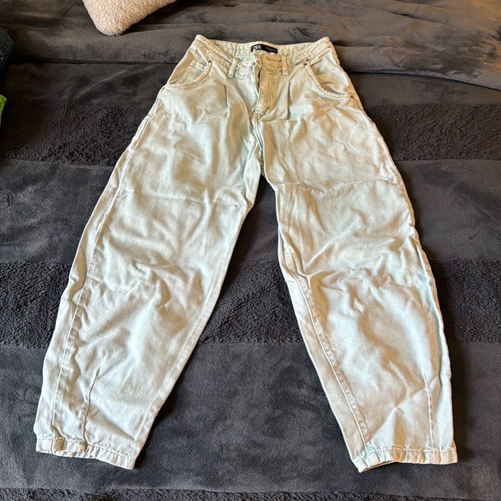 Zara light blue denim balloon jeans